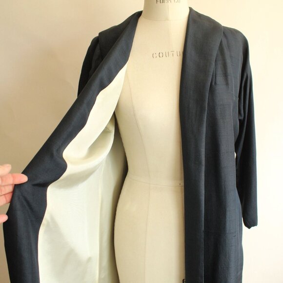 Vintage 1960s Swing Coat with Pockets, Cates Blue Black Silk Jacket, White Linin - Picture 10 of 10